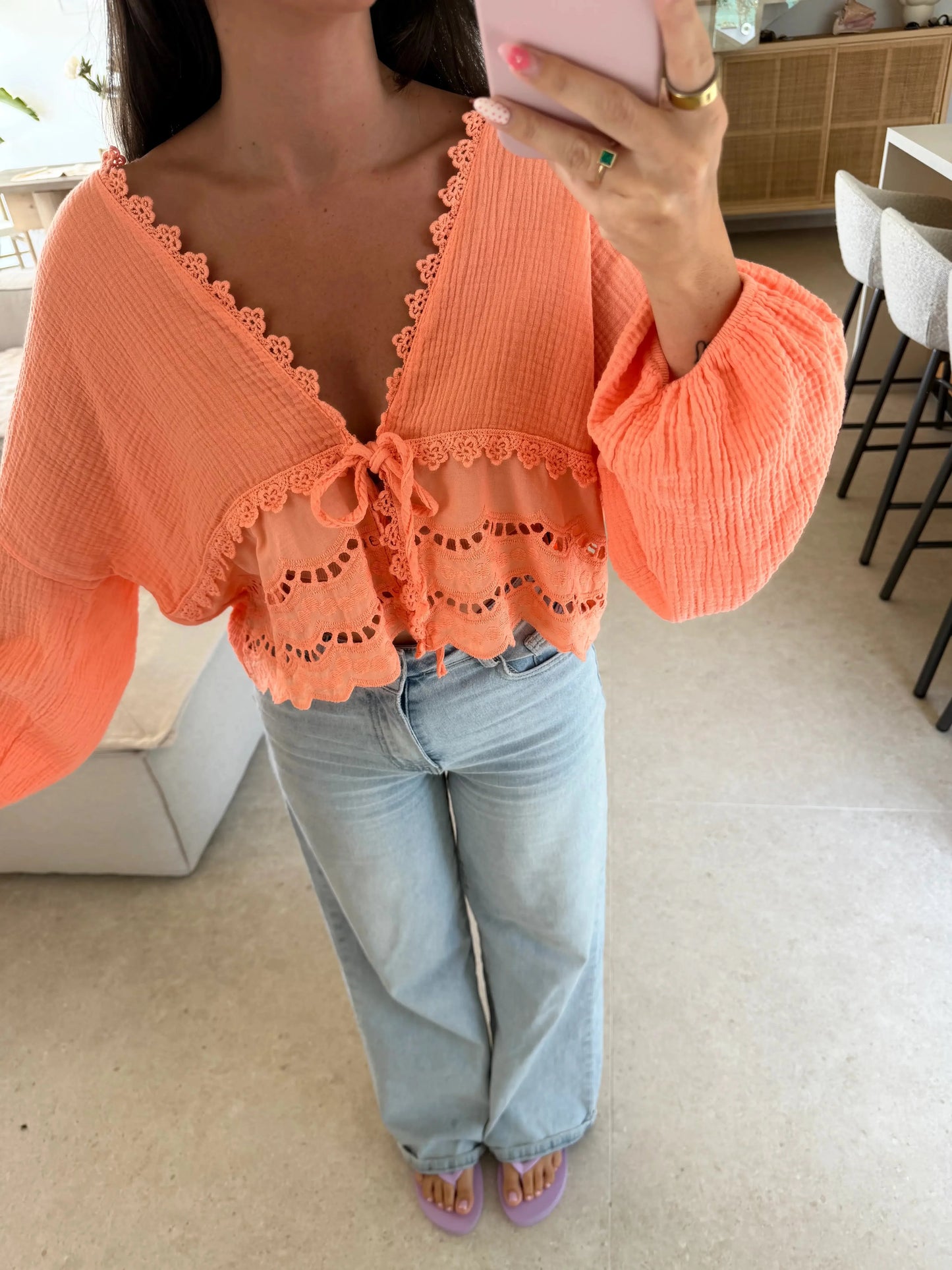 Bluse mit Stickerei – Apricot