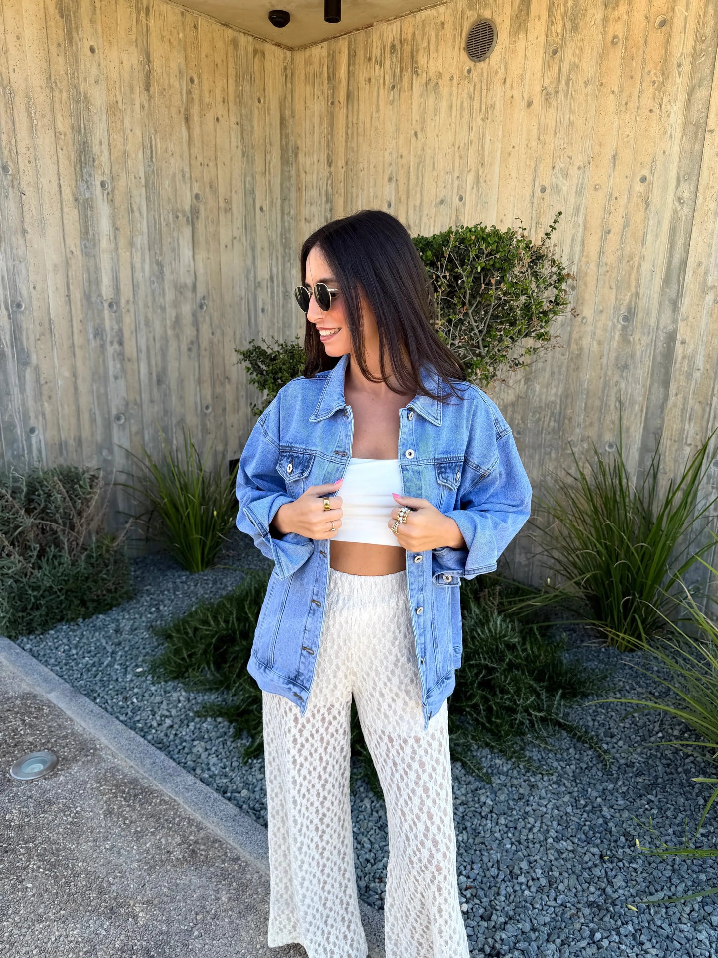 Jeansjacke mit Palmenprint – Blau