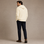 Cárdigan Velaria Atelier + Mocasines Elowen Soft Knit - vista trasera