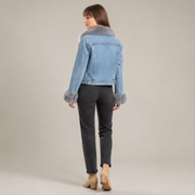 Chaqueta Vaquera con Pelo + Botines Vaqueros Tacón Alto - vista trasera