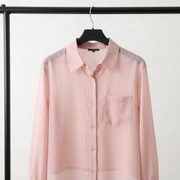 Brisa Luxe-Blusa de verano, blusa elegante, primer plano | Moda Acosta