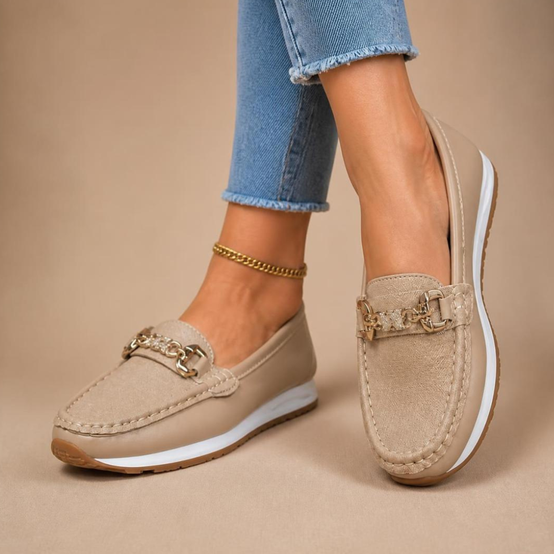 LUXE ÉLÉGANCE Loafers-calzado, mocasines de cuero, detalle de tela | Moda Acosta