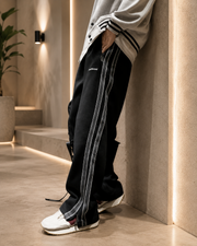 Maison Essence, pantalón de moda, detalle de tela | Moda Acosta