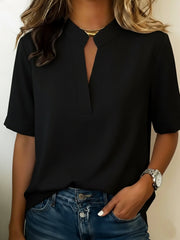 Élise — Blusa elegante con cuello refinado, primer plano | Moda Acosta