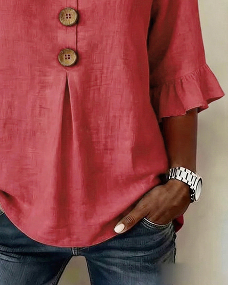 Blusa Sofía de algodón-lino lisa con botones de madera y volantes, blusa elegante, combinación de outfit | Moda Acosta