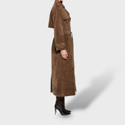 Trench coat clásico de ante para mujeres, abrigo de invierno, vista lateral | Moda Acosta