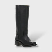 Botas Altas Elegantes con Suela Estructurada, botas de moda, combinación de outfit | Moda Acosta