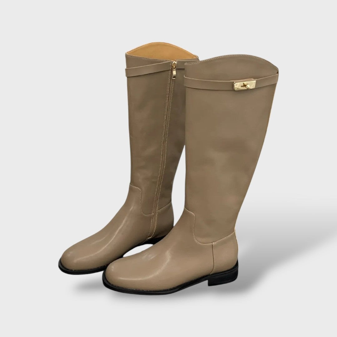 Botas Altas Retro con Cinturón – Tacón Grueso y Efecto Estilizador, Tacones, detalle de tela | Moda Acosta