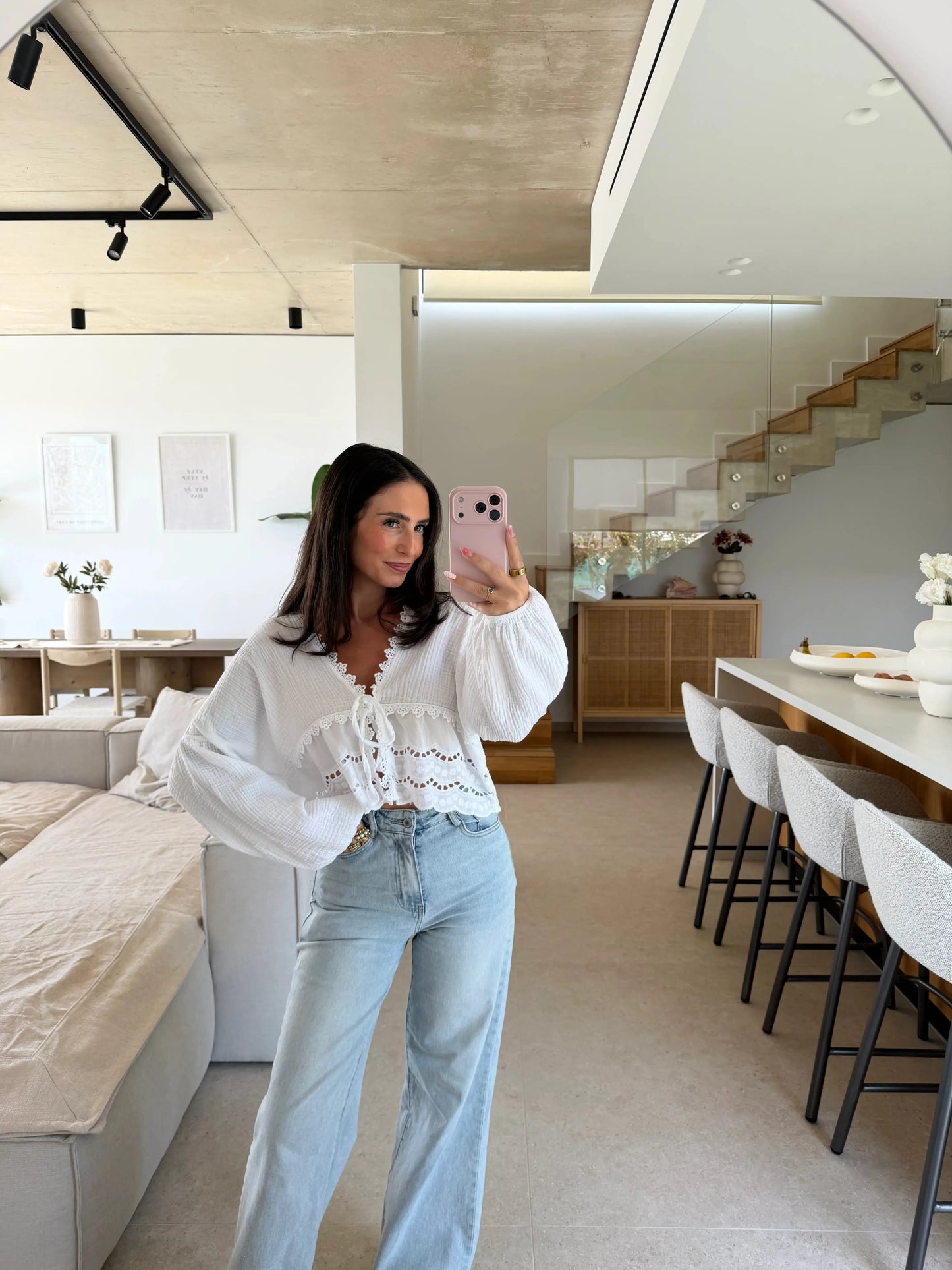Bluse mit Stickerei – Weiß