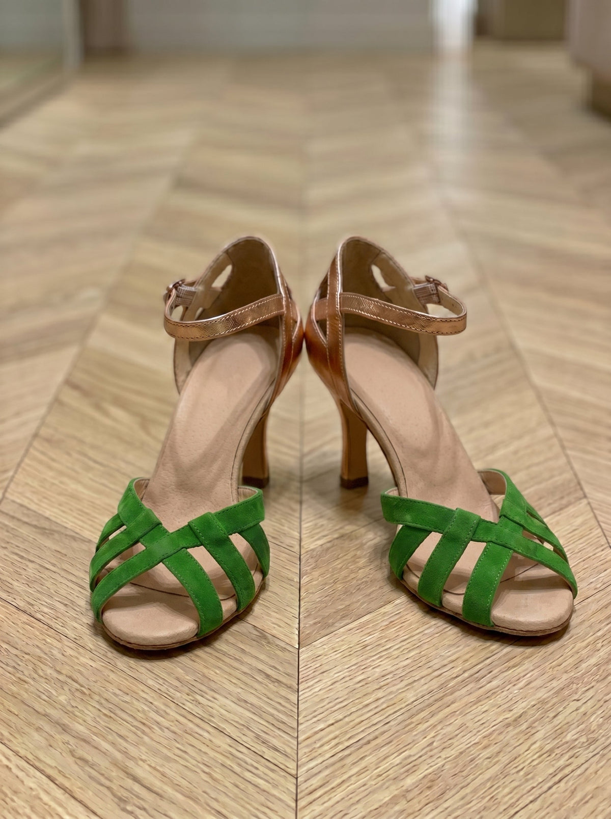 Danariah | Tacones (Venecia), combinación de outfit | Moda Acosta