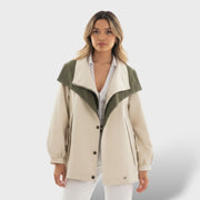 Trench elegante de algodón encerado resistente al agua, abrigo de invierno, detalle de tela | Moda Acosta