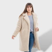 Abrigo Teddy Largo Mujer | Cálido y con Estilo, abrigo de invierno, vista frontal | Moda Acosta