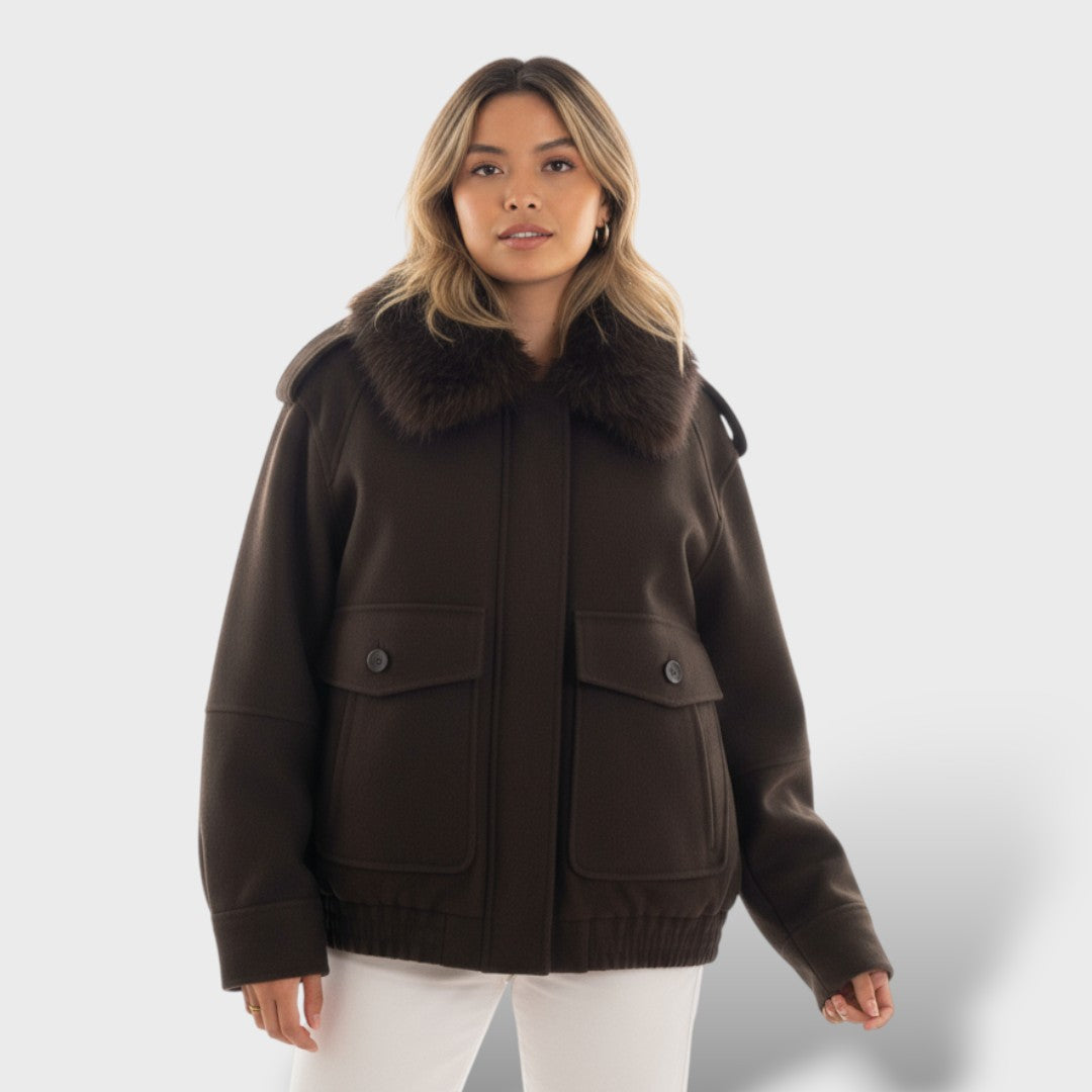 Abrigo casual con cuello desmontable mujer, abrigo de invierno, detalle de tela | Moda Acosta