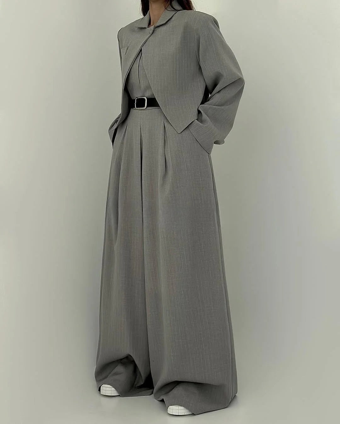 Célina Royal, conjunto de moda, vista lateral | Moda Acosta