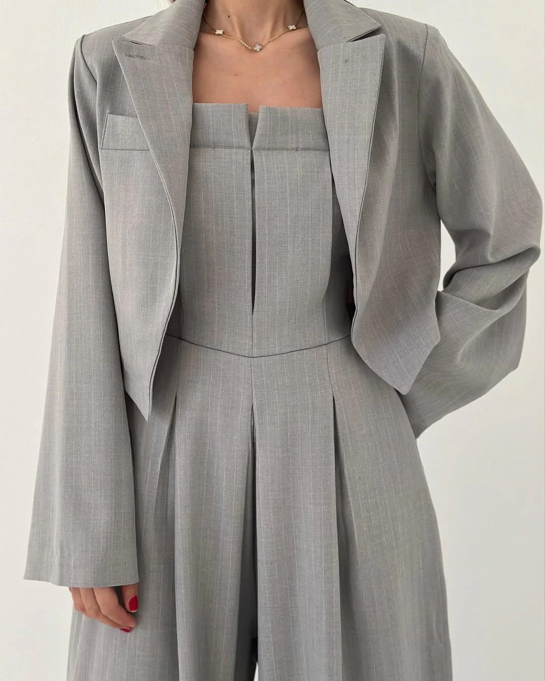 Célina Royal, conjunto de moda, detalle de tela | Moda Acosta