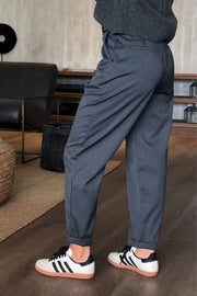 Velaria Silhouette, pantalón de moda, look completo | Moda Acosta
