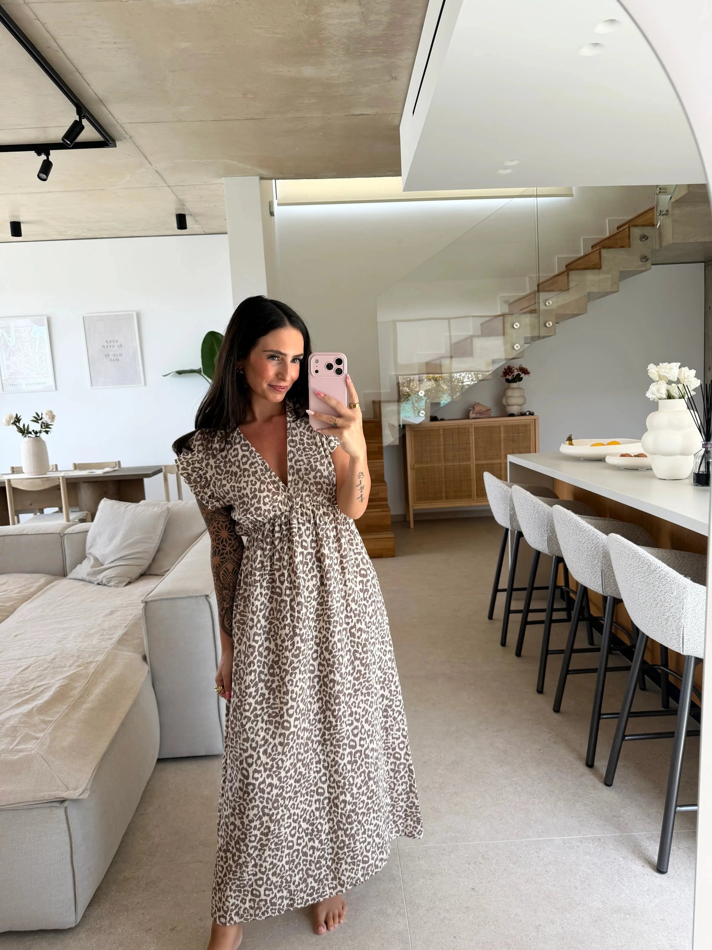 Kleid mit Leo-Print – Taupe