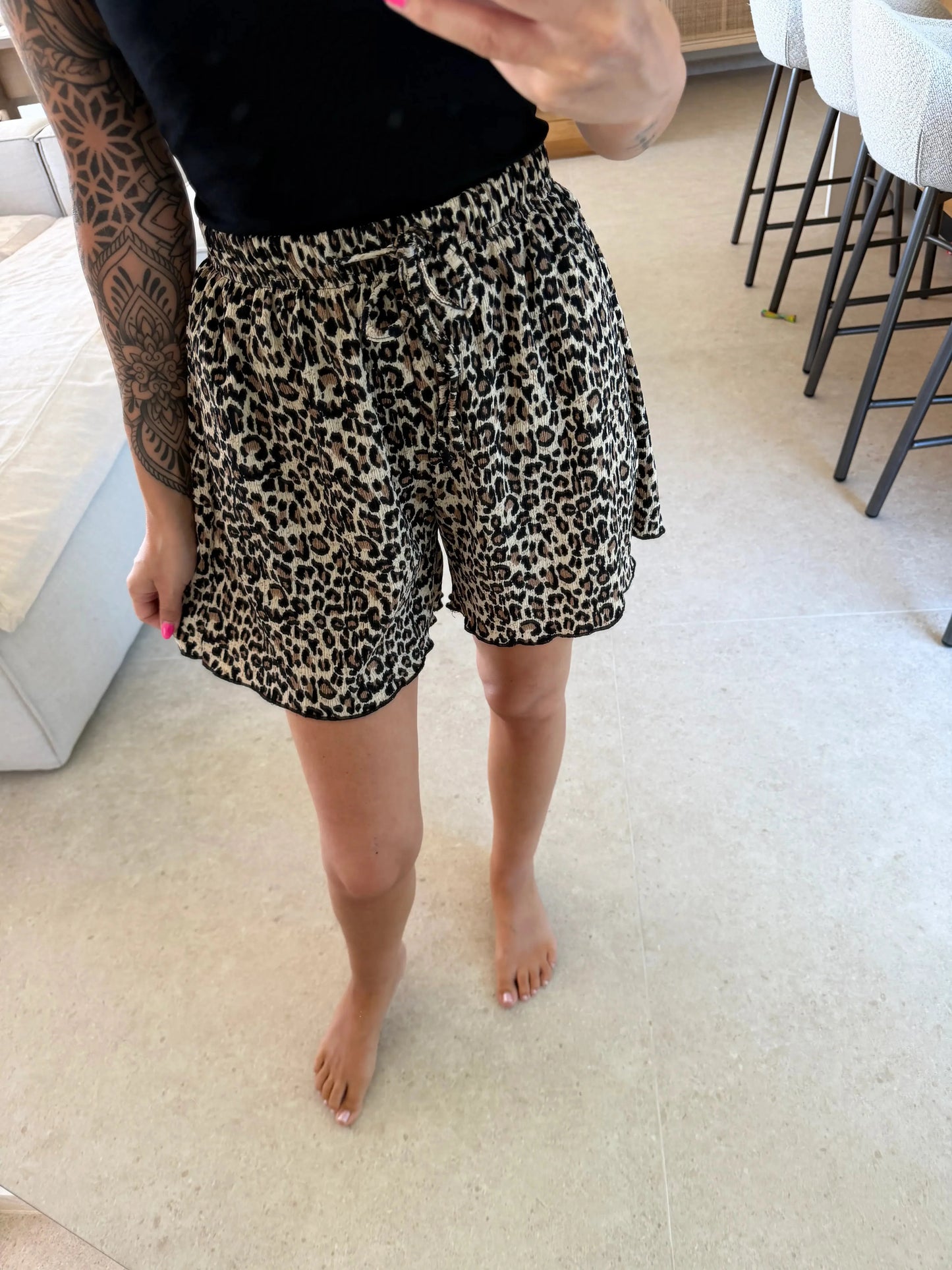 Leo Shorts – Beige/Schwarz