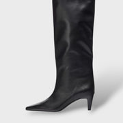 Botas Altas de Cuero Mujer Estilo Cowboy, botas de moda, vista frontal | Moda Acosta