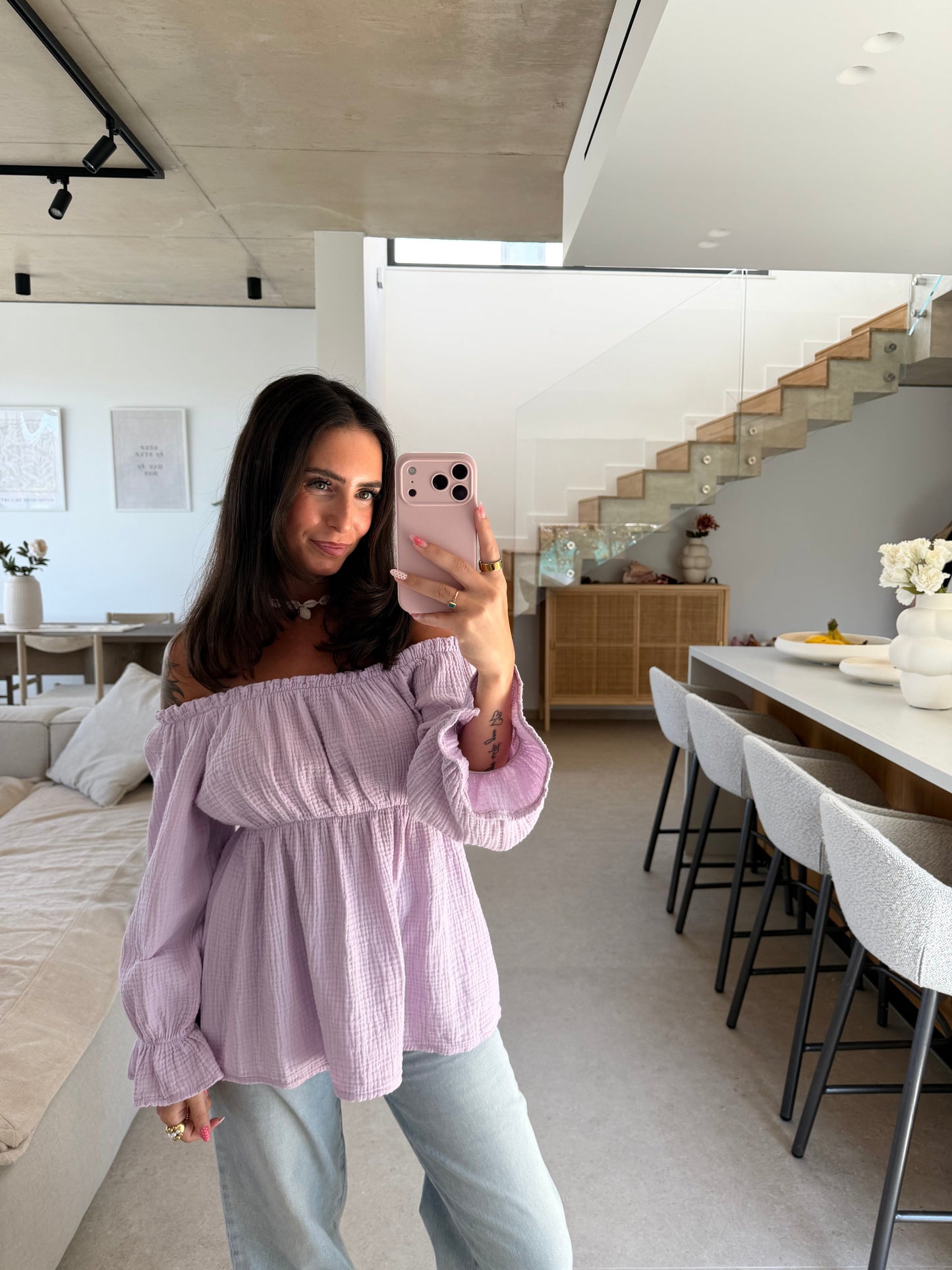 Off-Shoulder Musselin Bluse – Flieder