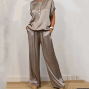 Riviera Silhouette, conjunto de moda, vista trasera | Moda Acosta