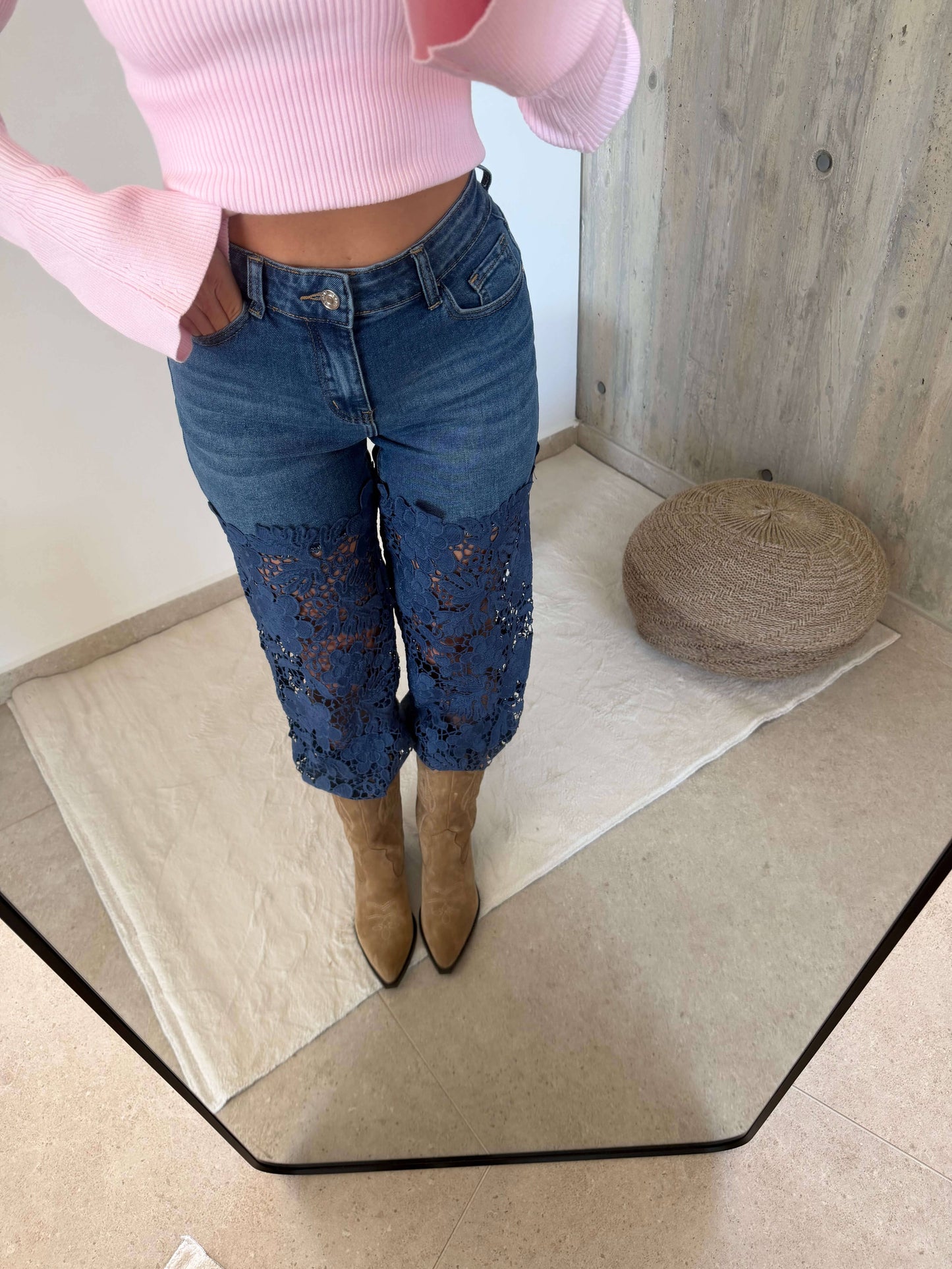 Straight Jeans mit Spitzen-Details – Blau