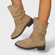 Botines de Antelina con Tacón Grueso Estilo Cowboy, Tacones, vista frontal | Moda Acosta