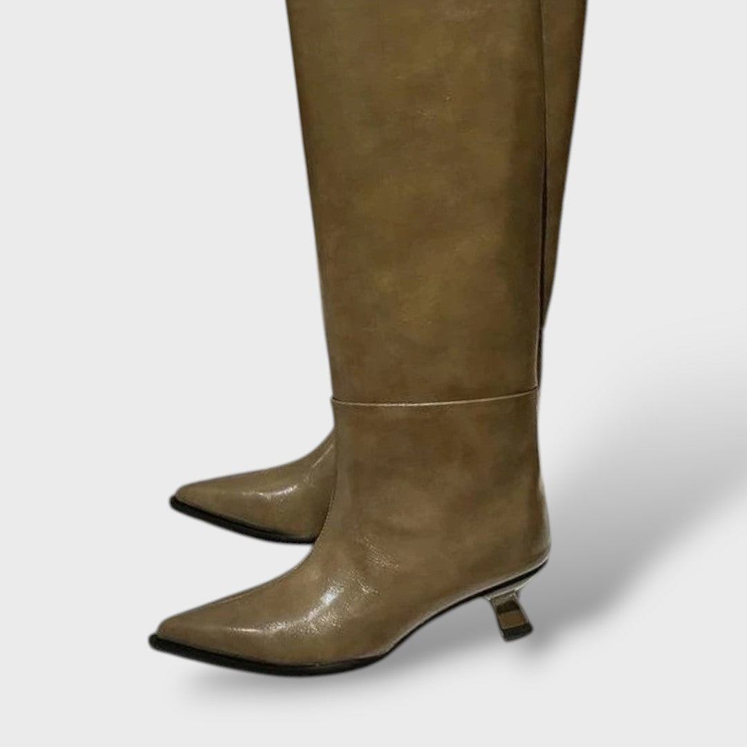 Botas Altas de Cuero con Tacón Bajo, Tacones, vista lateral | Moda Acosta