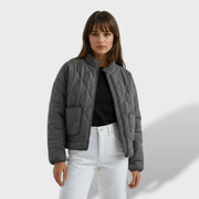 Isabel | Chaqueta de Invierno para Mujer - Estilo Sofisticado y Confort Superior, abrigo de invierno, vista frontal | Moda Acosta